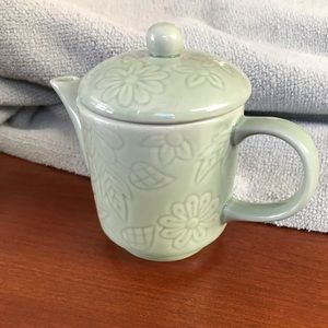 TEA CUP WITH LID NEW!